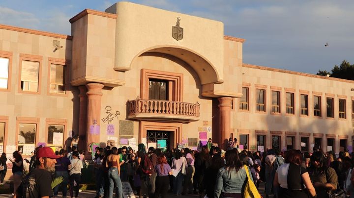 Mujeres del municipio de Cajeme reclaman sus derechos en la marcha 8M