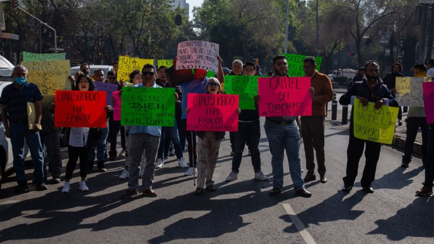 Cártel de Transporte: Clausuran de manera simbólica oficinas de Semovi en la CDMX