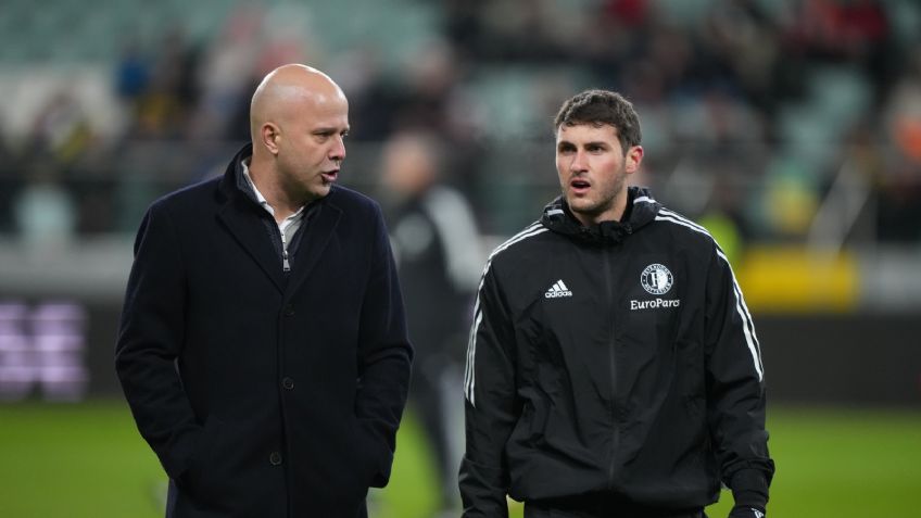 Santiago Giménez causó baja de última hora y el Feyenoord empata en la Europa League