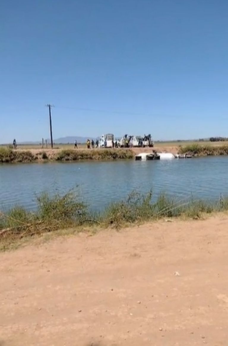 Cae Pipa de gas en Canal Bajo de Cajeme. Foto: Internet