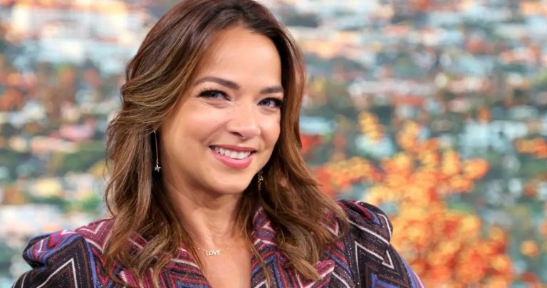 Adamari López hace berrinche en redes sociales