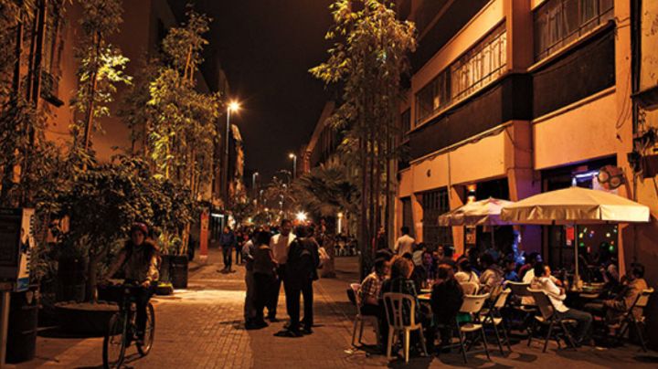 Tras fuerte operativo autoridades clausuran 11 bares del Centro Histórico de la Ciudad de México