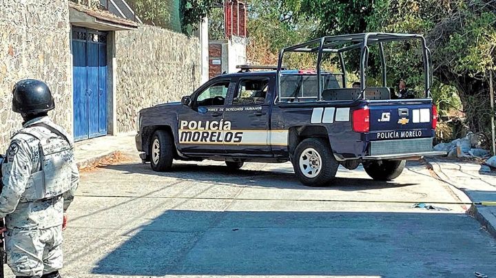 Localizan en medio de un predio el cadáver de un hombre en Morelos; fue violentado