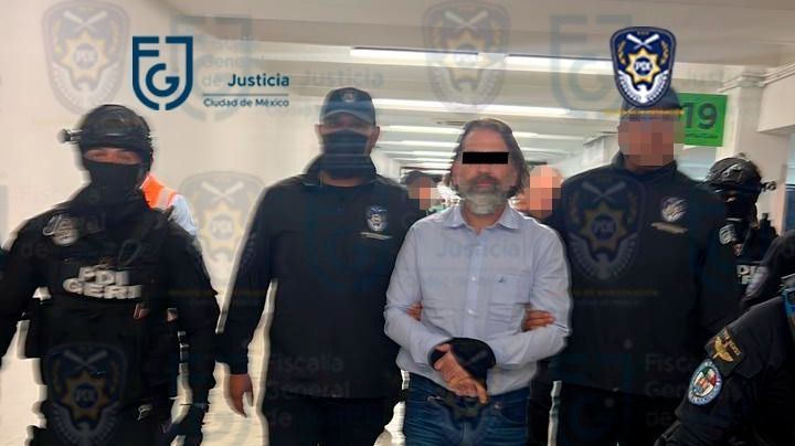 VIDEO: Tras ser aprehendido en la frontera, llega a CDMX Christian Von Roehrich; va al Reclusorio Norte