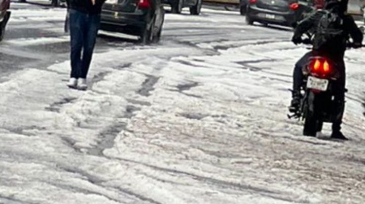 VIDEO: Fuerte granizada pinta de blanco la zona de Tres Marías en la carretera México-Cuernavaca