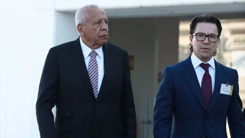 Francisco Garduño permanece como comisionado del INM; aplazan imputación