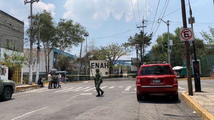 VIDEO: Por supuesta amenaza de explosivos desalojan a los estudiantes de la ENAH, al sur de la CDMX