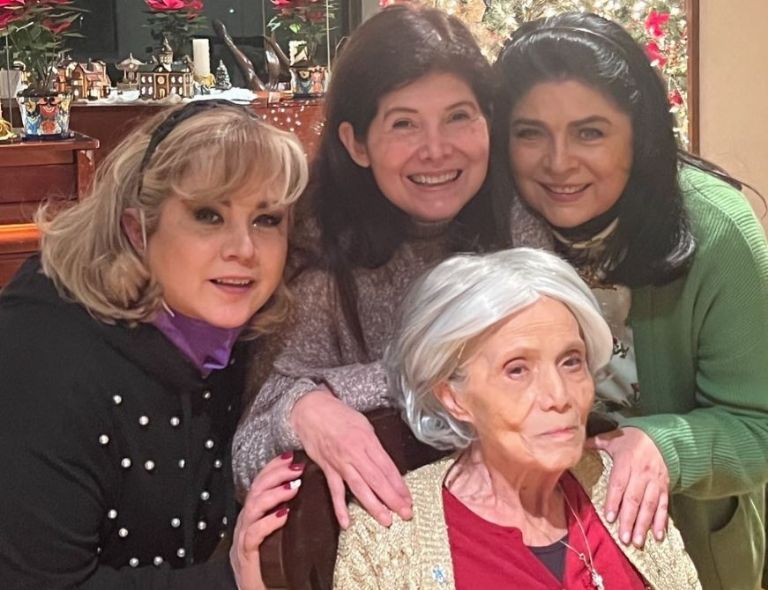 Victoria sufrió la muerte de su mamá