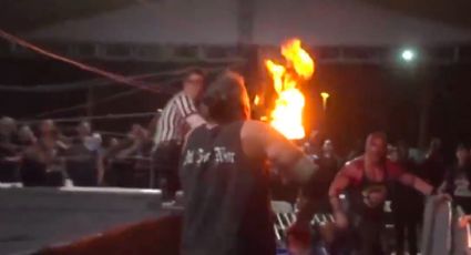 (FUERTE VIDEO) No lo pensó bien: Luchador usa fuego para un espectáculo y termina con quemaduras