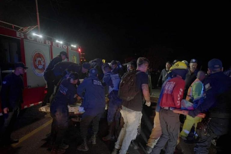 Autoridades se movilizan por accidente en Nayarit. Foto: Twitter