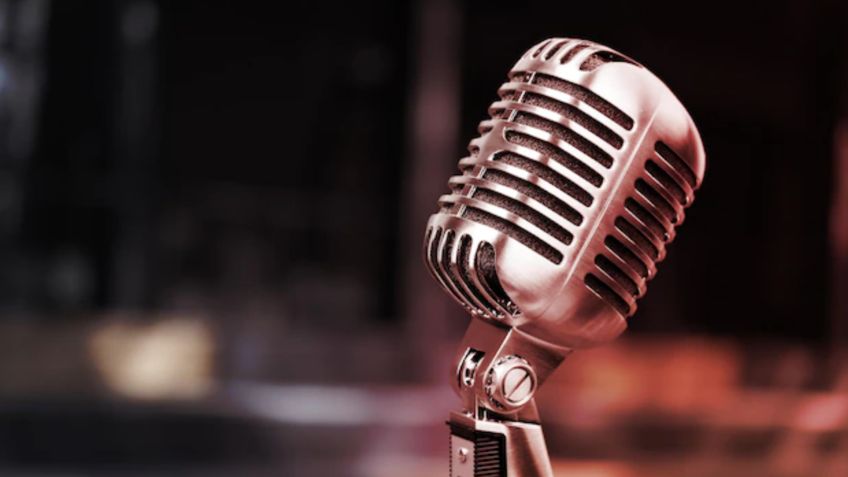 ¿Se casó con su mánager? Sacan del clóset a famoso cantante y él deja en shock con confesión