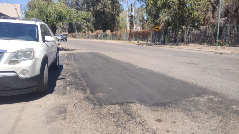 La calle Ostimuri luce 'parches' irregulares