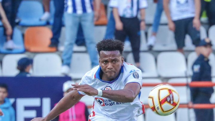 Cruz Azul anuncia su primer baja oficial; ¿qué otros extranjeros podrían salir en este mercado?