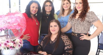 ¡Como reinas! Madres de Cajeme festejan su día en Graciela's Restaurant
