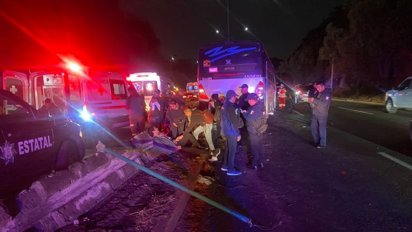 (FOTOS) Fuerte accidente: Choque vehicular en la carretera México-Querétaro deja 13 víctimas