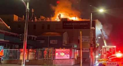 Nueva Zelanda: Se desata incendio en un albergue; reportan a 6 víctimas fatales y 30 desaparecidos