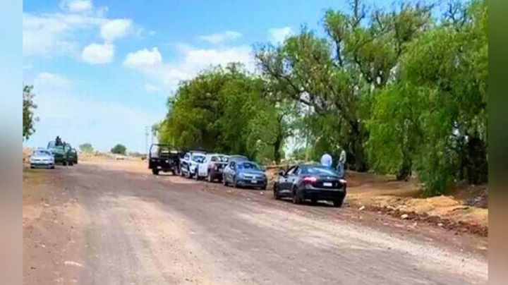 A un costado de una brecha, localizan tres cadáveres en Hidalgo; fueron baleados