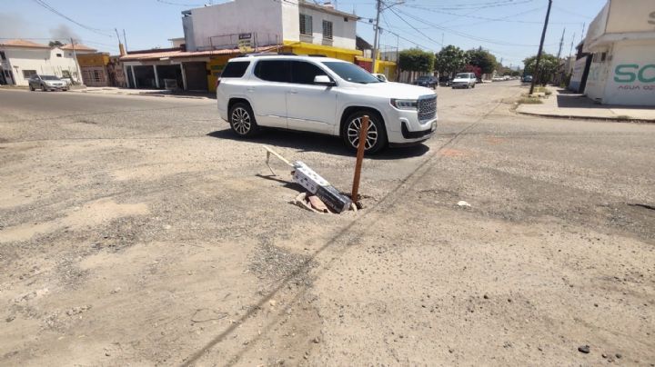 Autoridades de Cajeme no atienden problema de alcantarillas 'abiertas'; civiles toman acciones