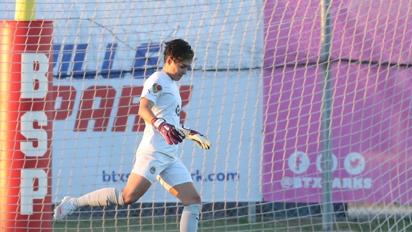 VIDEO: Increíble error de Blanca Félix en la derrota de Chivas Femenil; Pachuca avanza a semifinales