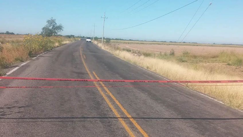 A un costado de una carretera, encuentran los cuerpos de dos hombres en Guasave