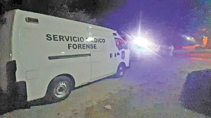 Desconocidos abandonan el cadáver de un hombre al interior de un predio baldío de Morelos