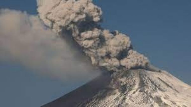 AMLO reconoció actividad del Volcán Popocatépetl. Foto: Internet