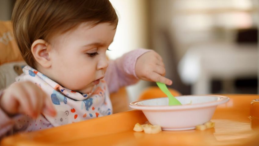 ¡Atención, mamás primerizas! 5 consejos útiles para la transición del bebé a los alimentos sólidos