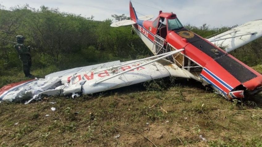 Avioneta se desploma en parcela de Jalisco tras hacer aterrizaje forzoso; registran a dos heridos