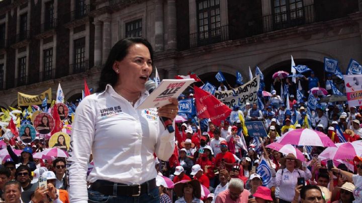¡Dale, con la silla! Alejandra del Moral reacciona a pelea entre sus simpatizantes en Toluca