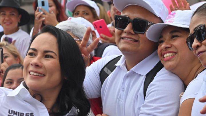 ¿Desesperación? Alejandra del Moral se refugia en el 'corazón' de sus seguidores para ganar el Edomex