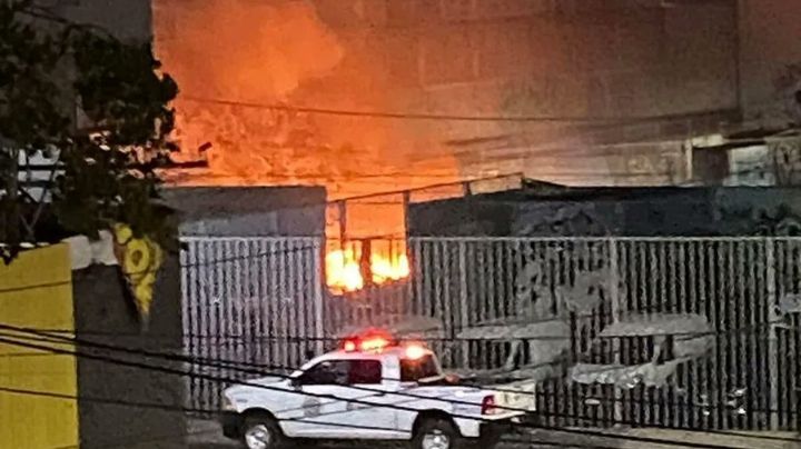 VIDEO: Así fue la explosión en taller clandestino de Tultepec que dejó a joven con quemaduras