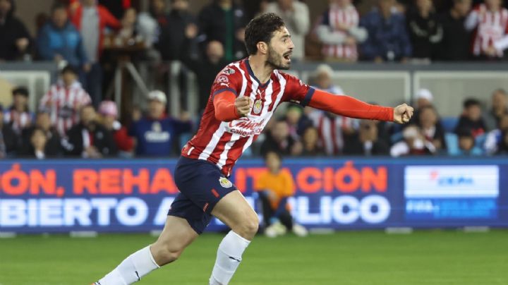 ¿'Pollo' Briseño se iría de Chivas? El defensa y otros 6 jugadores que podrían ser baja este verano