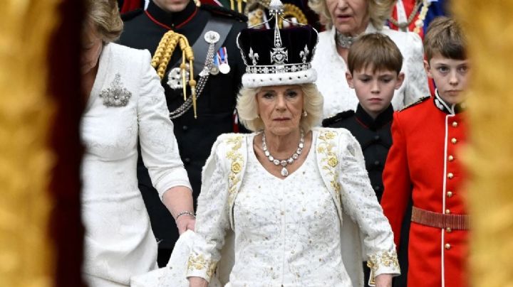 ¿Atormentada por Lady Di? Revelan que la Reina Camila habría estado molesta en la coronación