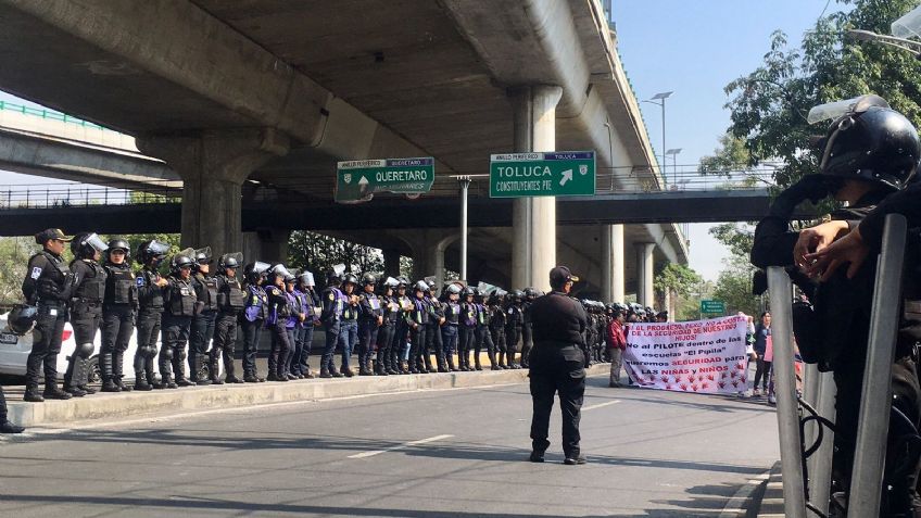 Padres de familia colapsan Periférico y se manifiestan de nuevo en contra la Línea 3 del Cablebús