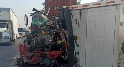 VIDEO: Dos accidentes colapsan la autopista México-Querétaro; un hombre terminó prensado en un Tesla