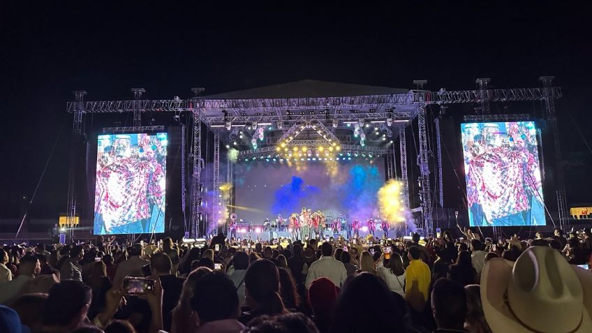 La Banda MS hace vibrar al público cajemense con cada uno de sus grandes éxitos