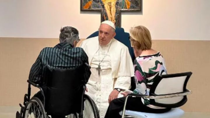 Fuera de peligro: Vaticano difunde FOTOS del Papa Francisco desde el hospital; podría salir pronto