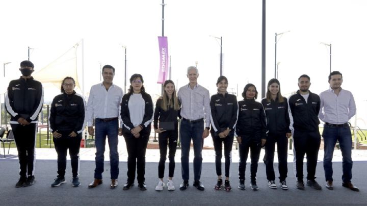 En Edomex sí se apoya a deportistas: Alfredo del Mazo entrega estímulos económicos para atletas