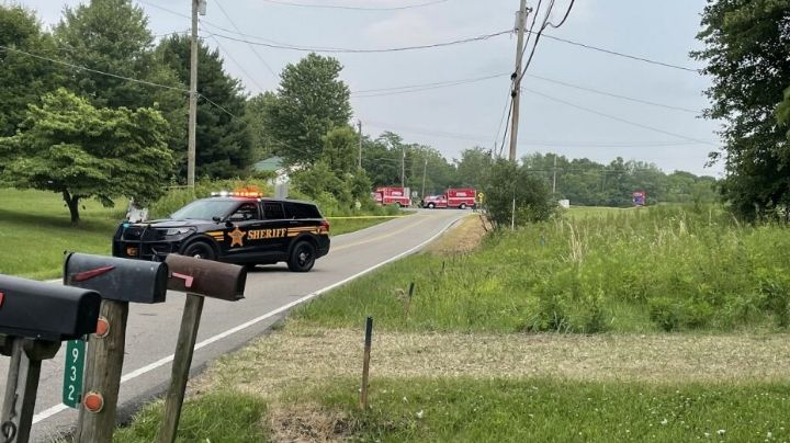 En pleno jardín, hombre estadounidense asesina a balazos a 3 niños; también acribilla a la madre