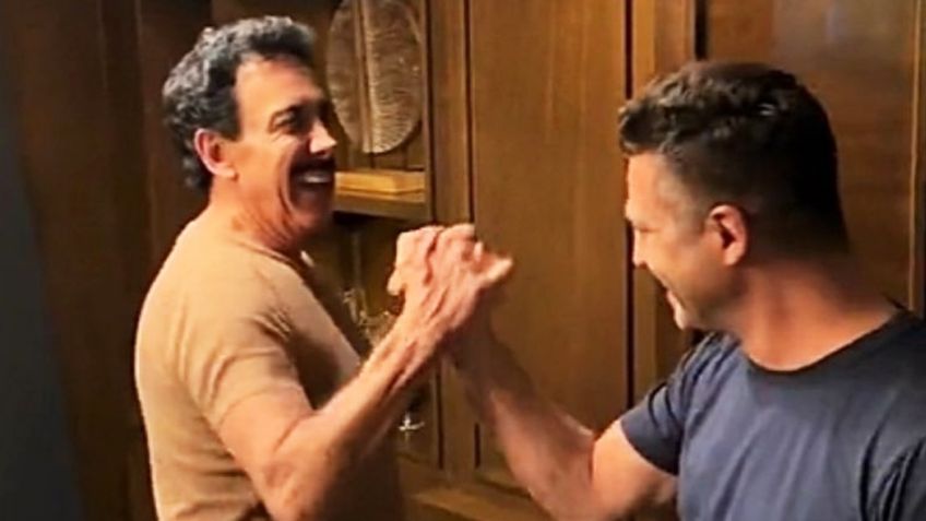 VIDEO: Omar Fayad, esposo de Victoria Ruffo, baila junto a Ari Borovoy y le llueven las críticas