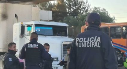 Balacera en la México-Puebla: Oficiales frustran asalto a camión de mensajería; delincuentes huyen