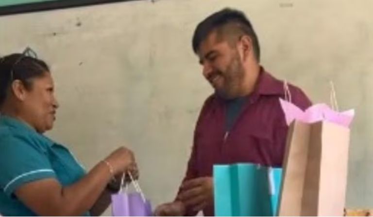 Maestro viral en TikTok