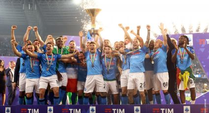 FOTOS: Napoli recibe medallas y levanta el trofeo de campeón; 'Chucky' Lozano se fue ovacionado