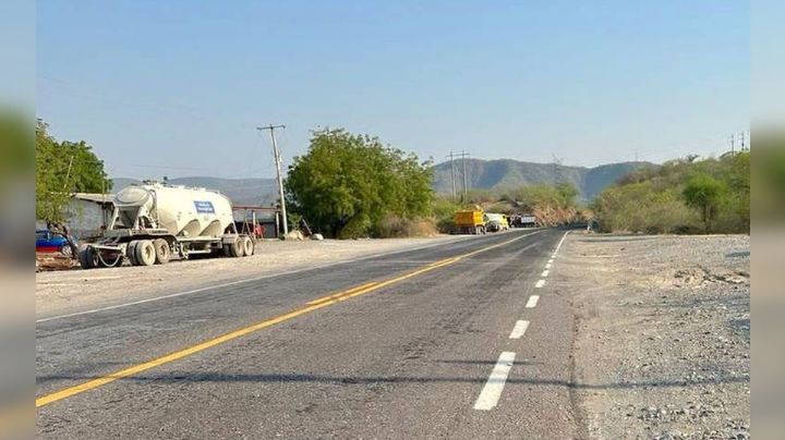 Abandonan el cadáver 'embolsado' de un hombre a la orilla de la carretera Chilpancingo-Iguala