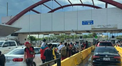 Autoridades mexicanas no logran contener a migrantes: Dan 'portazo' y entran de forma ilegal a EU