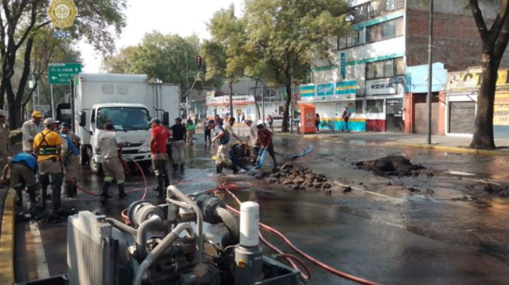 Mega fuga de agua colapsa la avenida Marina Nacional; reportan inundación en ambos sentidos