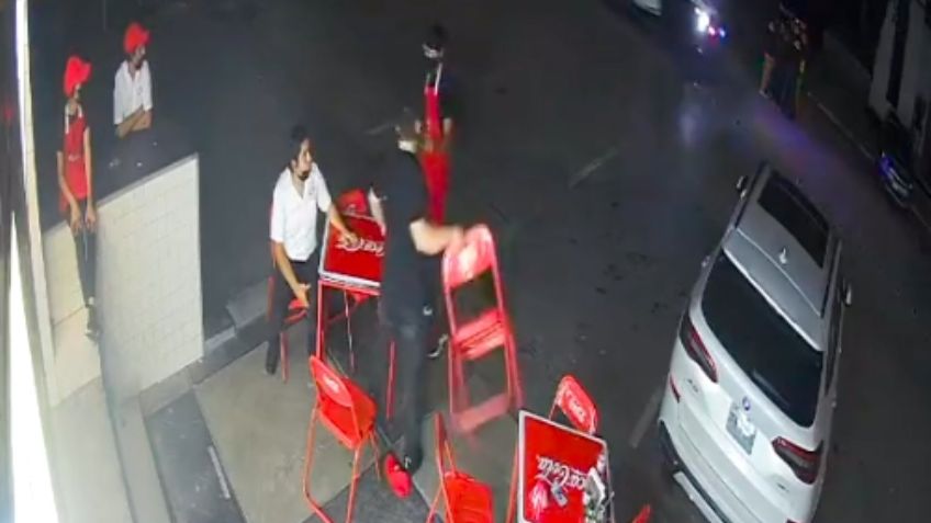 FUERTE VIDEO: Denuncian a taquería en Monterrey por golpear a un empleado sin motivo aparente