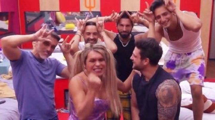 Wendy Guevara y su team se lanzan sin ropa a la piscina; Sergio Mayer la nalguea e indigna a Televisa