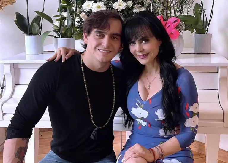 Maribel Guardia revela que Julián Figueroa solía colocar una ofrenda espectacular para Joan Sebastian