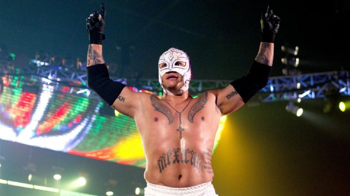 WWE: Rey Mysterio enfrentará a Roman Reigns en la función estelar de la Arena Ciudad de México